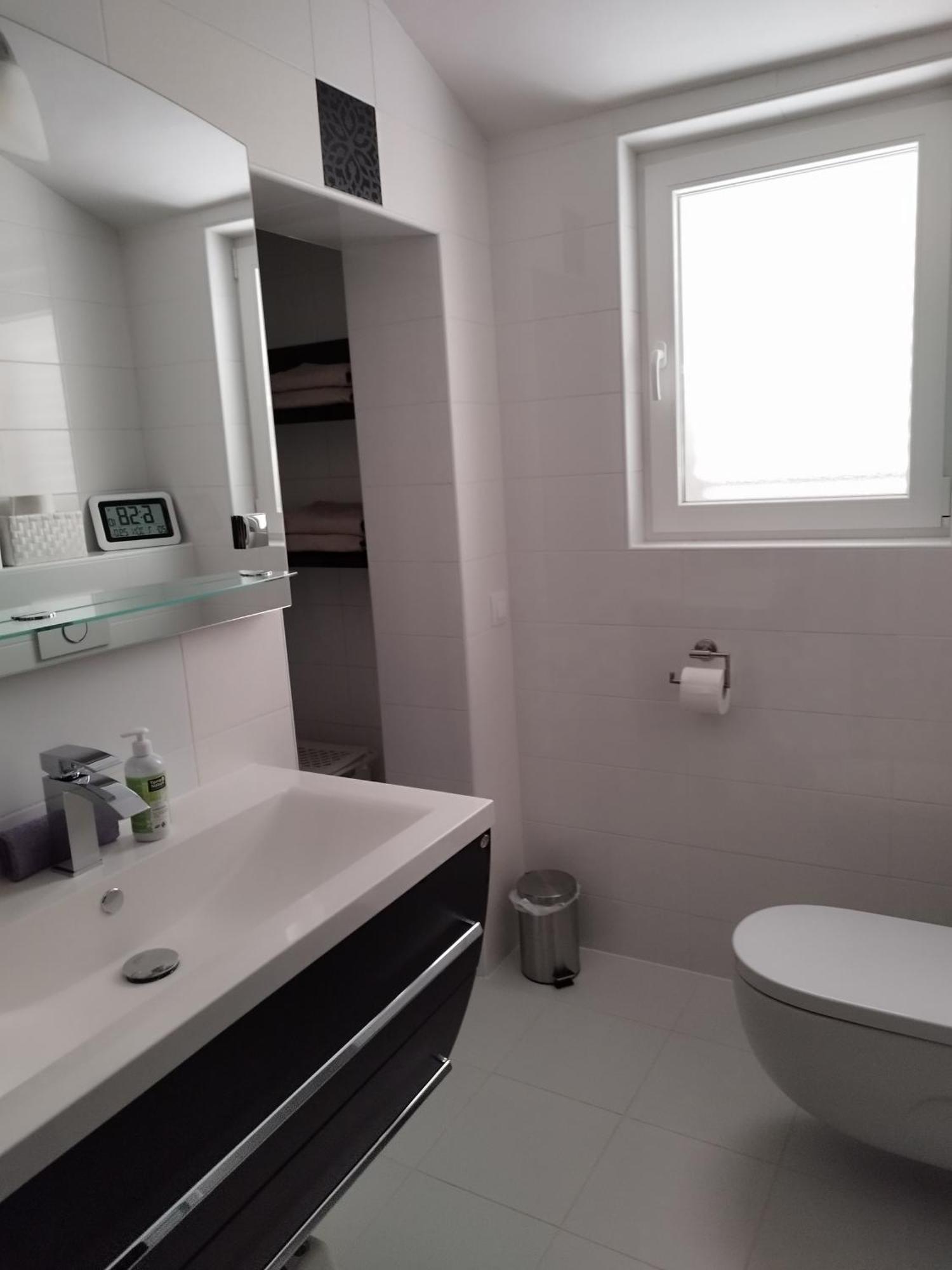 Ferienwohnung Am Sandstrand オミシュ エクステリア 写真